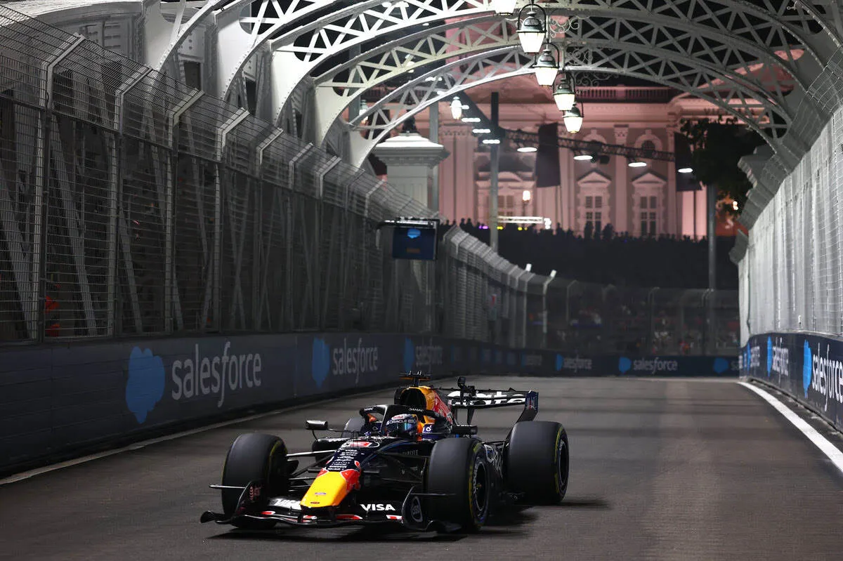 Verstappen Pertahankan Pole Sprint GP Singapura Usai Lolos Penalti