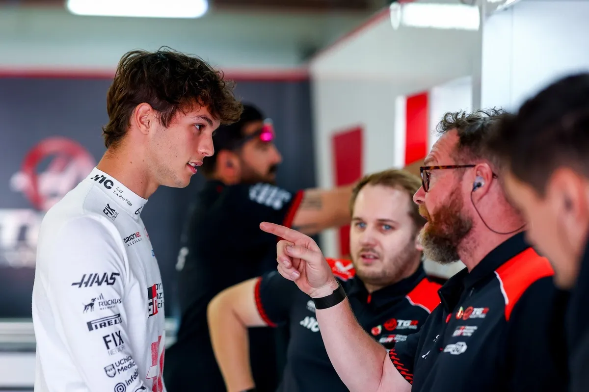Ayao Komatsu Kecam Rumor Kontrak Oliver Bearman Senilai Enam Juta Euro di F1