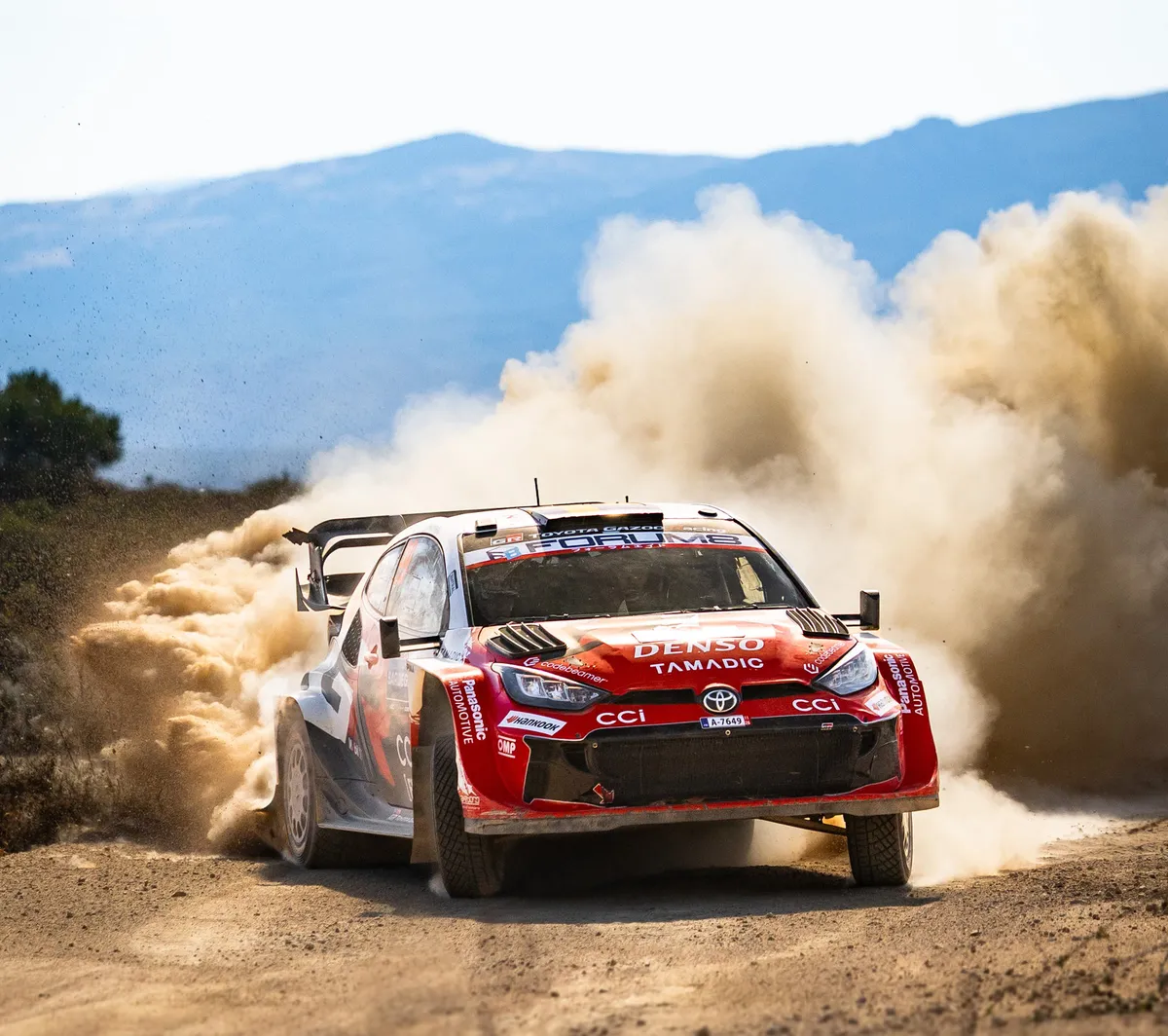 Pertarungan Gelar WRC Memanas Menuju Power Stage di Sardinia