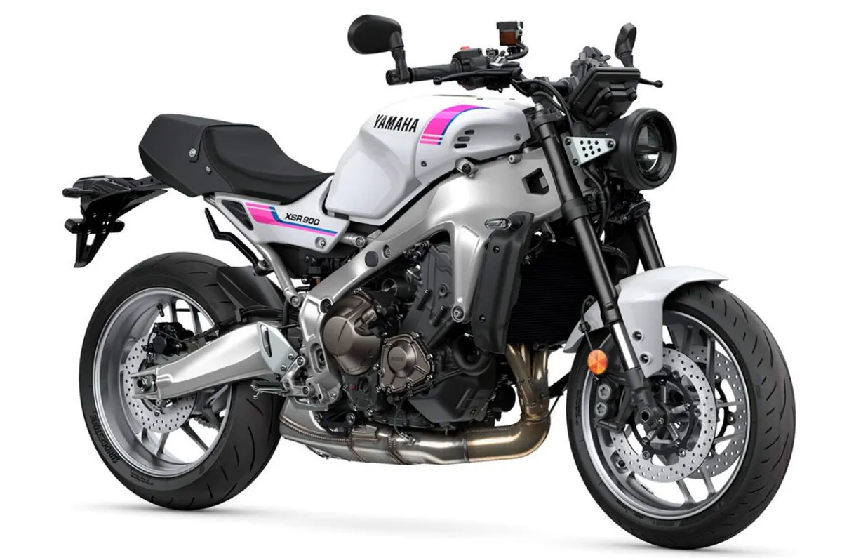 Yamaha XSR900 2027 Rilis Warna Neon White Ala Era 90-An